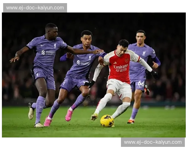 伦敦德比战火重燃！水晶宫vs阿森纳直播：塞尔赫斯特公园球场的殊死搏杀